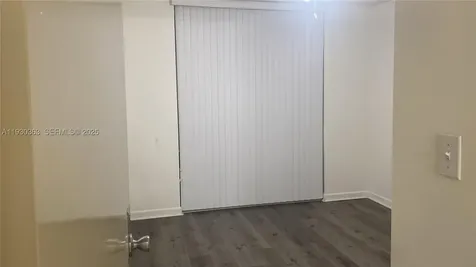 7832 Collins Avenue Miami Beach FL 33141