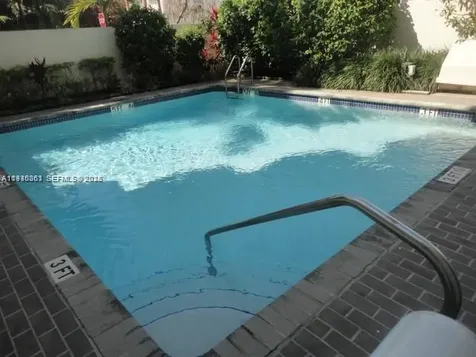 7832 Collins Avenue Miami Beach FL 33141
