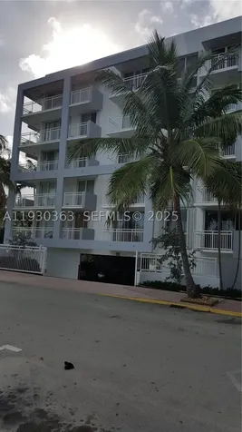 7832 Collins Avenue Miami Beach FL 33141
