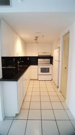 7832 Collins Avenue Miami Beach FL 33141