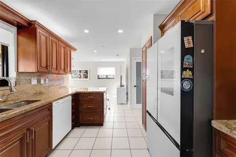 1417 SW 139 Avenue Miami FL 33184