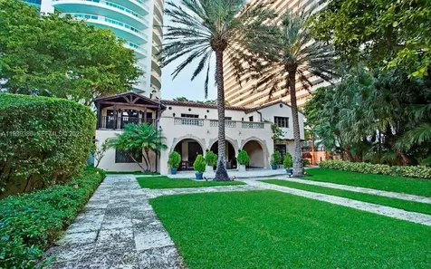 1643 Brickell Avenue Miami FL 33129