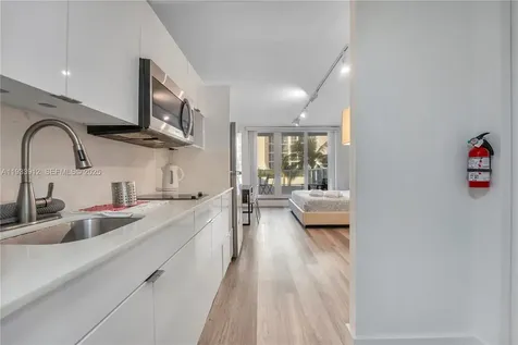 19201 Collins Avenue North Miami Beach FL 33160