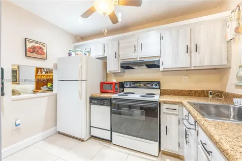 2811 N Pine Island Road Sunrise FL 33322