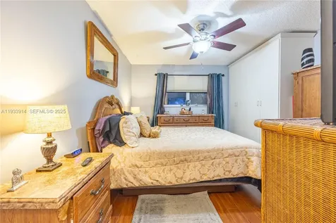 2811 N Pine Island Road Sunrise FL 33322
