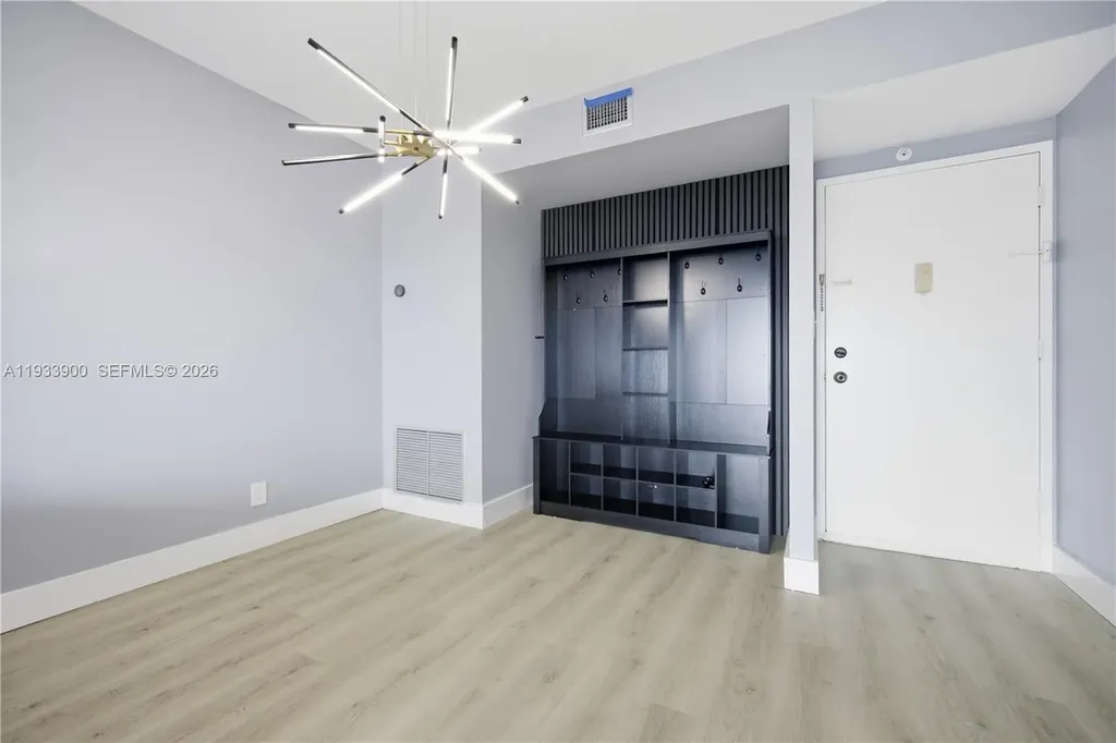 4200 Hillcrest Drive Hollywood FL 33021