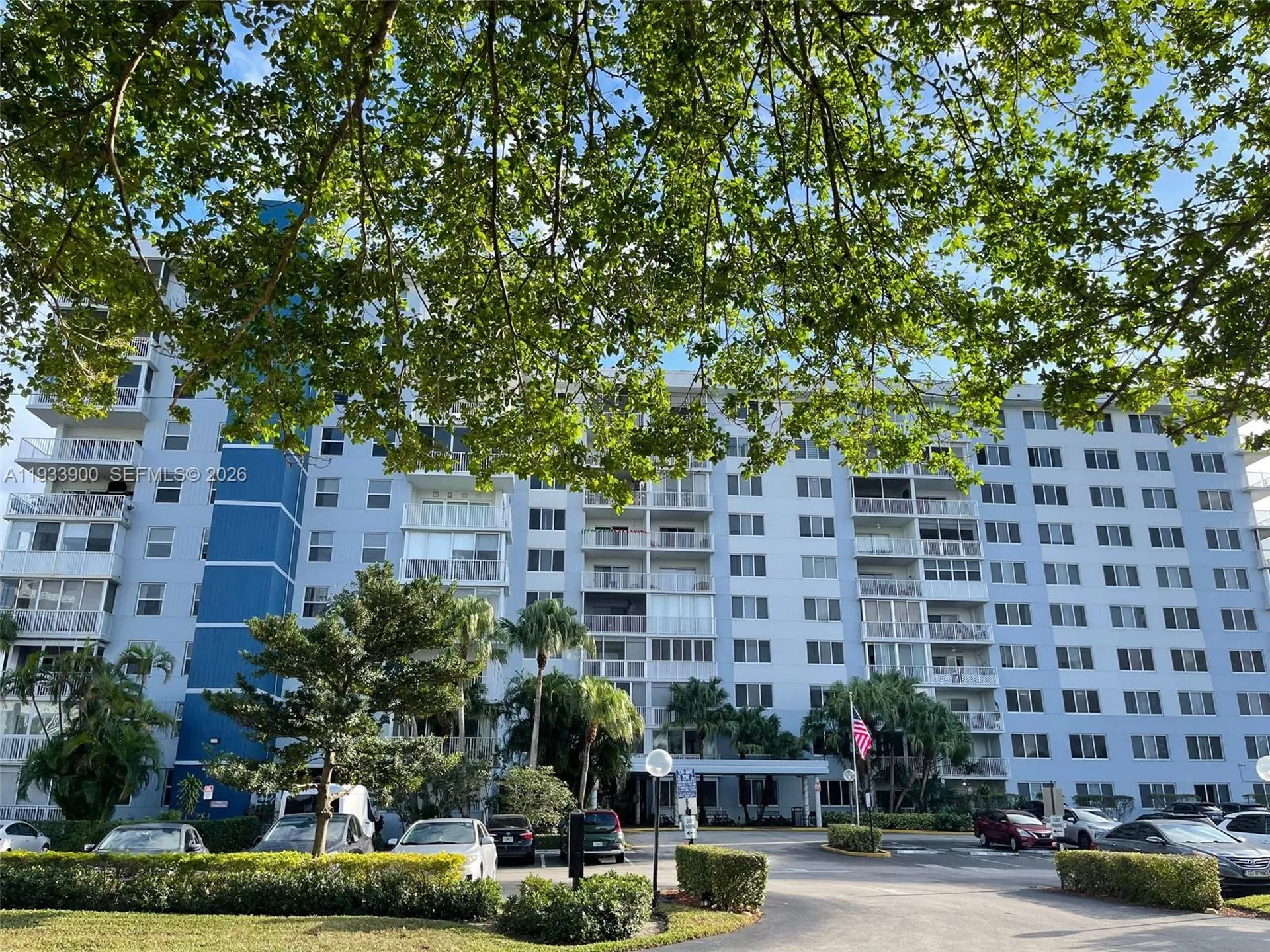 4200 Hillcrest Drive Hollywood FL 33021