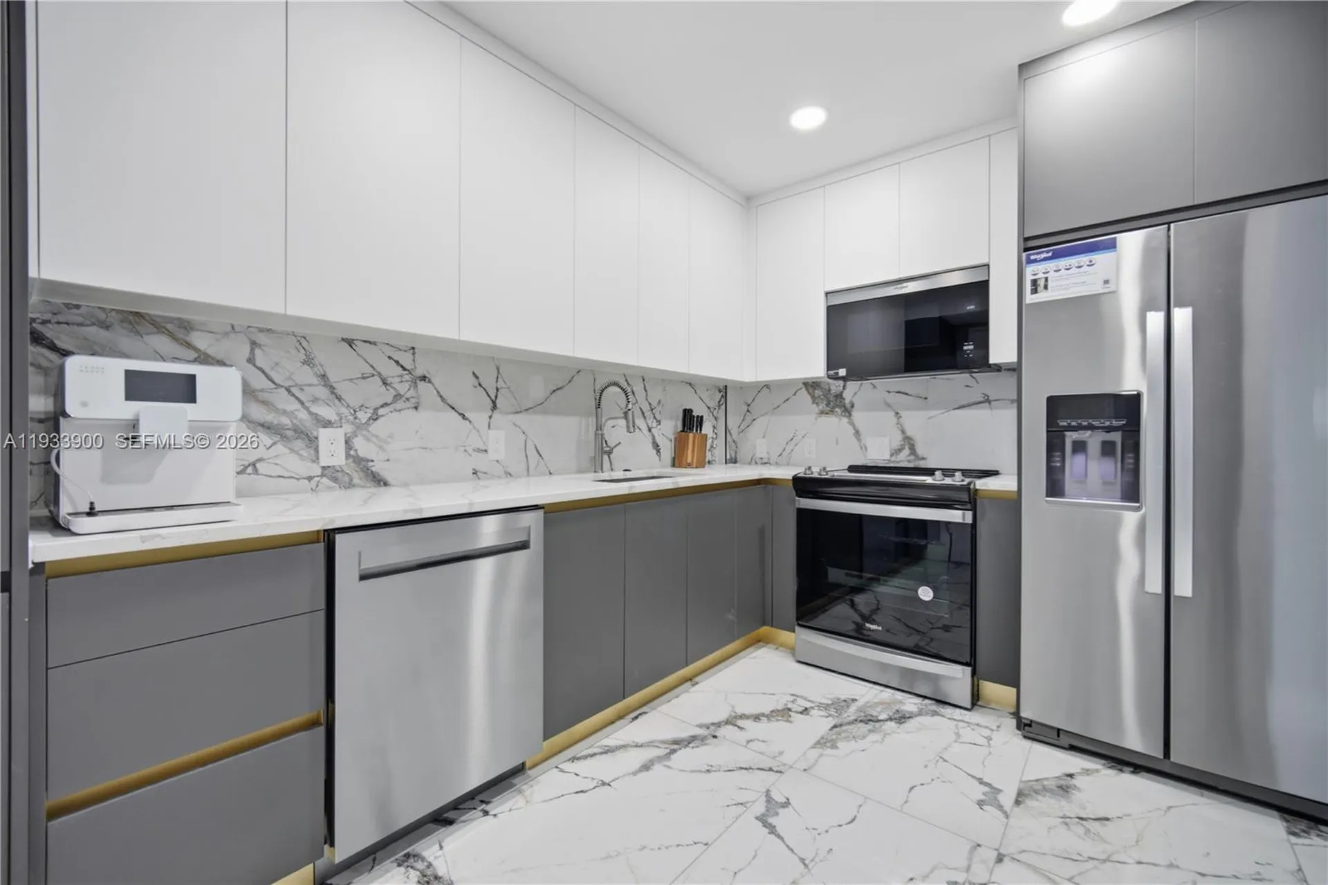 4200 Hillcrest Drive Hollywood FL 33021