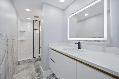 4200 Hillcrest Drive Hollywood FL 33021