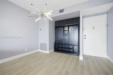 4200 Hillcrest Drive Hollywood FL 33021