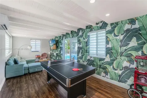 65 NW 116th Street Miami FL 33168