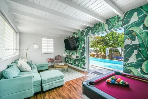 65 NW 116th Street Miami FL 33168