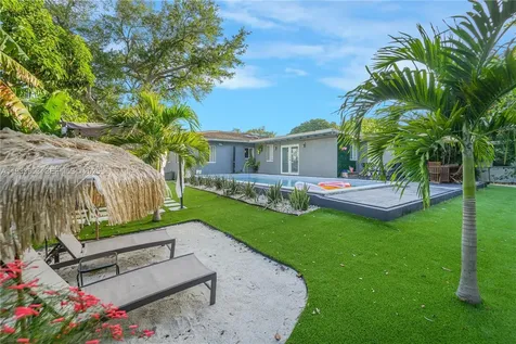 65 NW 116th Street Miami FL 33168