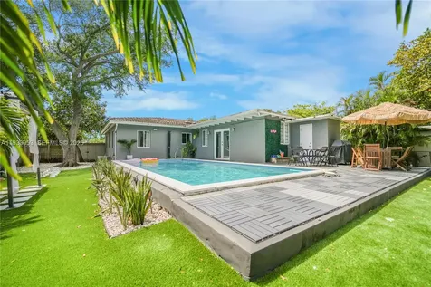 65 NW 116th Street Miami FL 33168