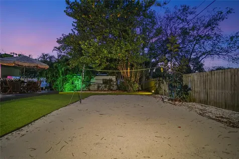 65 NW 116th Street Miami FL 33168