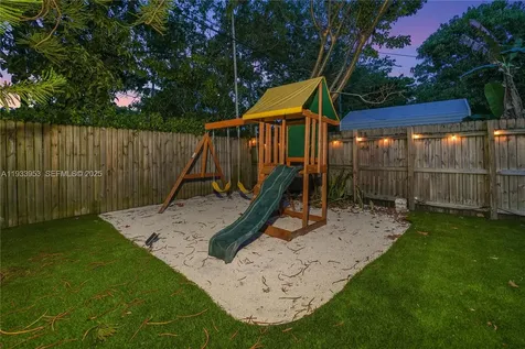 65 NW 116th Street Miami FL 33168