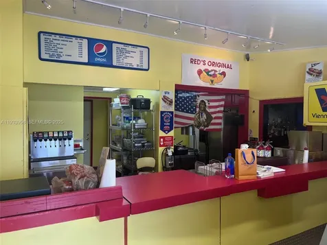 2610 N Dixie Highway Wilton Manors FL 33334