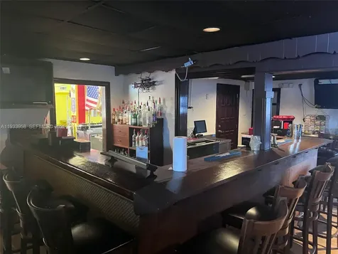 2610 N Dixie Highway Wilton Manors FL 33334