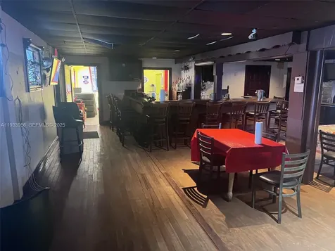 2610 N Dixie Highway Wilton Manors FL 33334