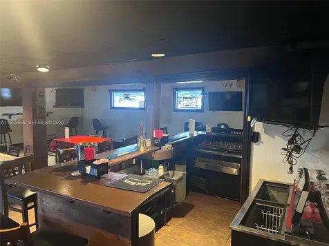 2610 N Dixie Highway Wilton Manors FL 33334