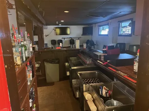 2610 N Dixie Highway Wilton Manors FL 33334