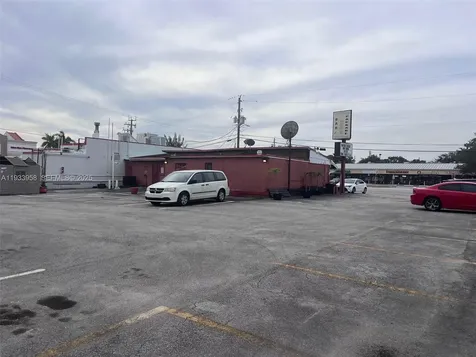 2610 N Dixie Highway Wilton Manors FL 33334