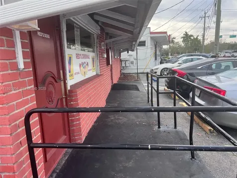 2610 N Dixie Highway Wilton Manors FL 33334