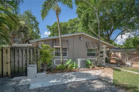 208 SW 11th Street Fort Lauderdale FL 33315
