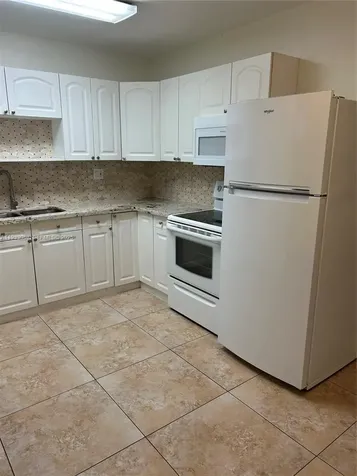 208 SW 11th Street Fort Lauderdale FL 33315