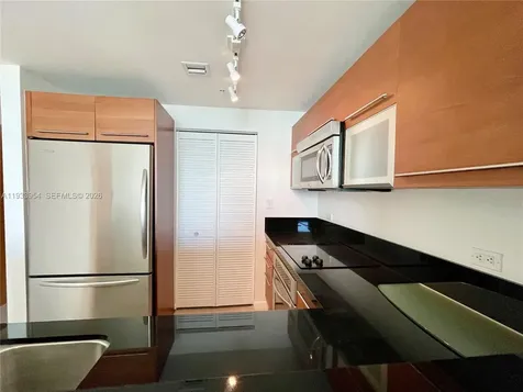 253 NE 2nd Street Miami FL 33132