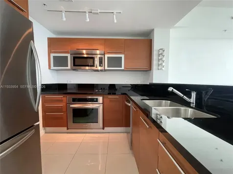 253 NE 2nd Street Miami FL 33132