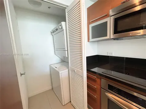 253 NE 2nd Street Miami FL 33132