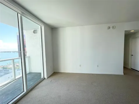 253 NE 2nd Street Miami FL 33132