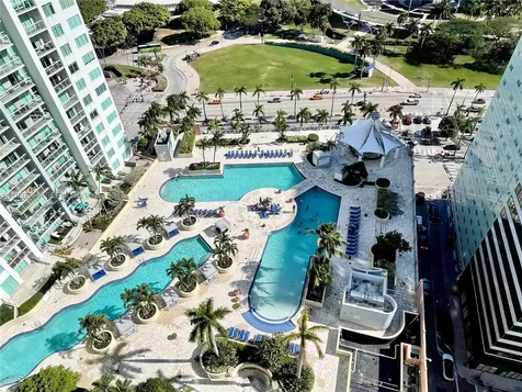 253 NE 2nd Street Miami FL 33132