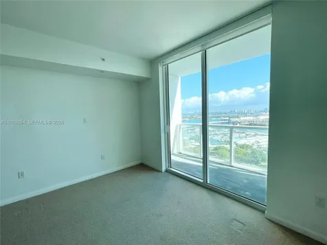 253 NE 2nd Street Miami FL 33132