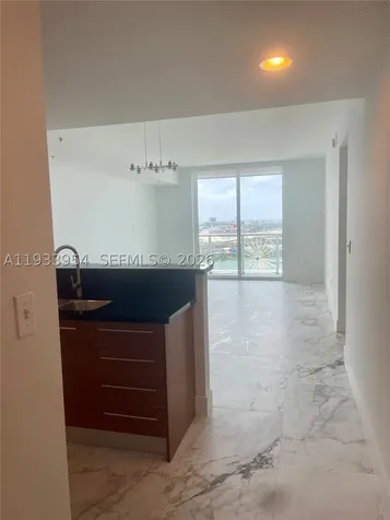 253 NE 2nd Street Miami FL 33132