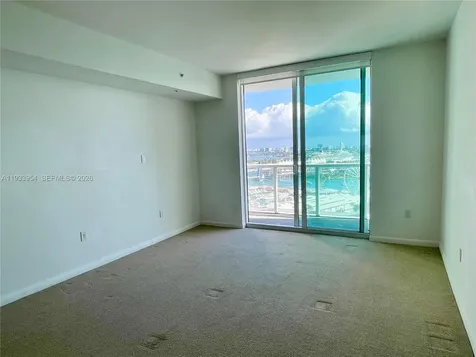 253 NE 2nd Street Miami FL 33132