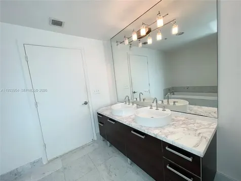 253 NE 2nd Street Miami FL 33132
