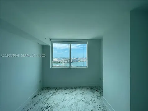 253 NE 2nd Street Miami FL 33132