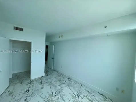 253 NE 2nd Street Miami FL 33132