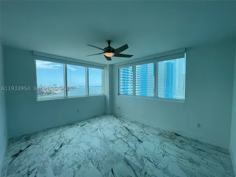 253 NE 2nd Street Miami FL 33132