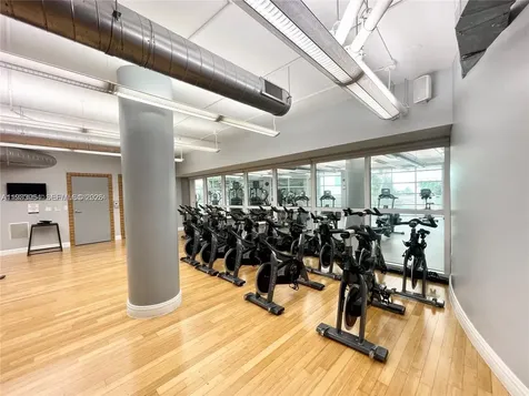 253 NE 2nd Street Miami FL 33132