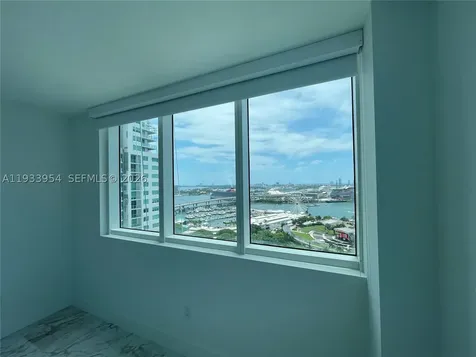 253 NE 2nd Street Miami FL 33132
