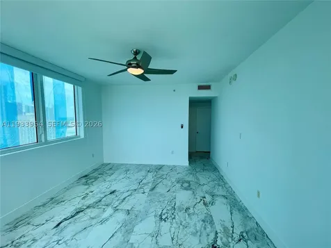 253 NE 2nd Street Miami FL 33132