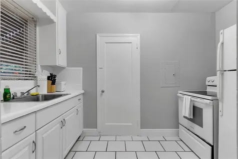 427 NE 107th Street Miami FL 33161