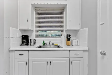 427 NE 107th Street Miami FL 33161