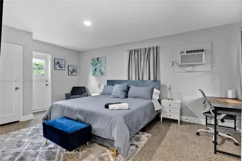 427 NE 107th Street Miami FL 33161