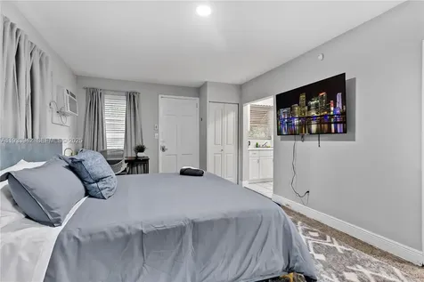 427 NE 107th Street Miami FL 33161