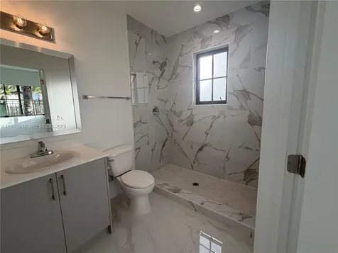 2306 E 4th Avenue Hialeah FL 33013