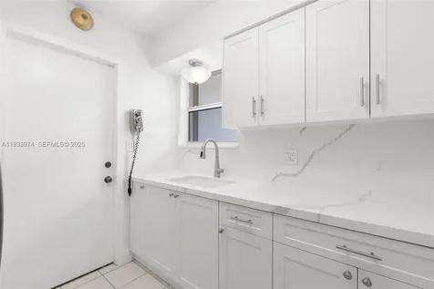 4310 SW 9th Court Plantation FL 33317